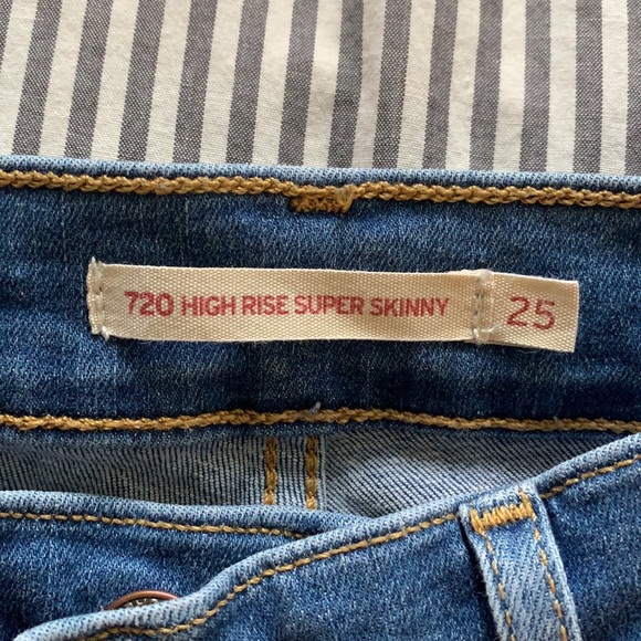 Levi Jeans - Picture 2 of 4